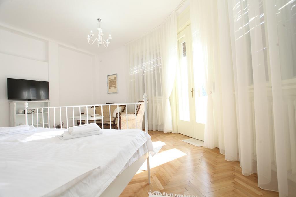 White Opera By Nux Apartment Cluj-Napoca Exterior photo